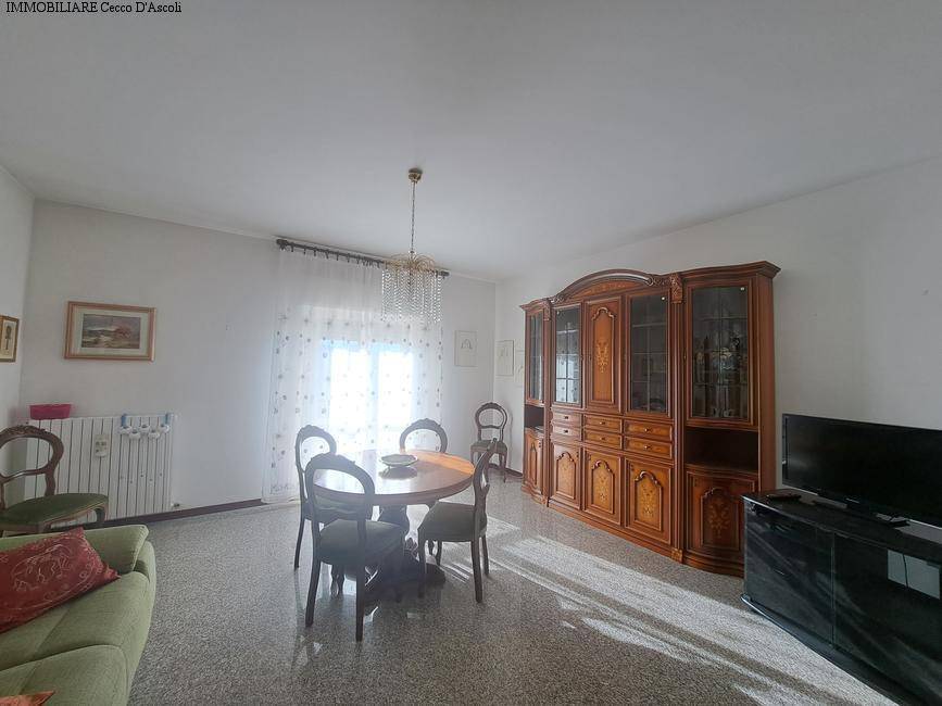 Appartamento con giardino in vendita a Castignano