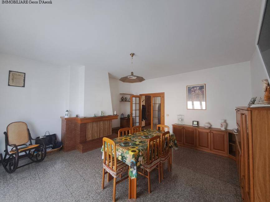 Appartamento con giardino in vendita a Castignano