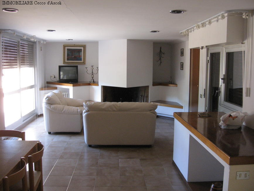 Appartamento con terrazzo in vendita a Ascoli Piceno, Porta Maggiore