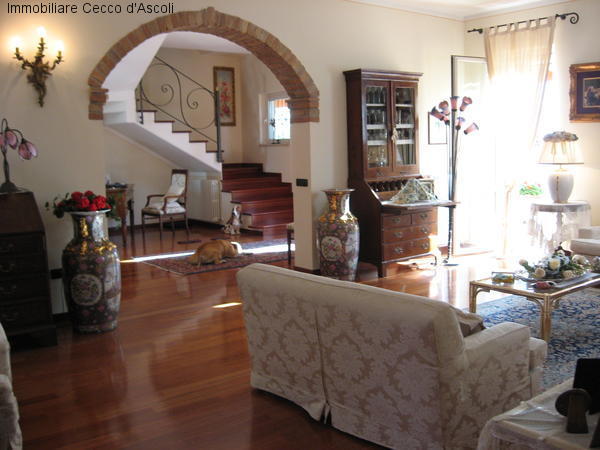 Villa in vendita a Ascoli Piceno