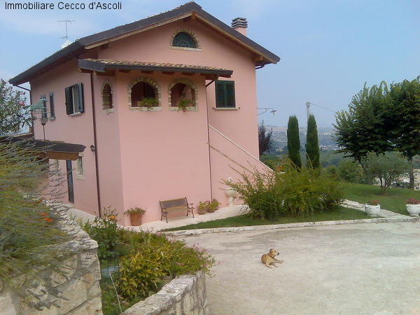 Villa in vendita a Ascoli Piceno
