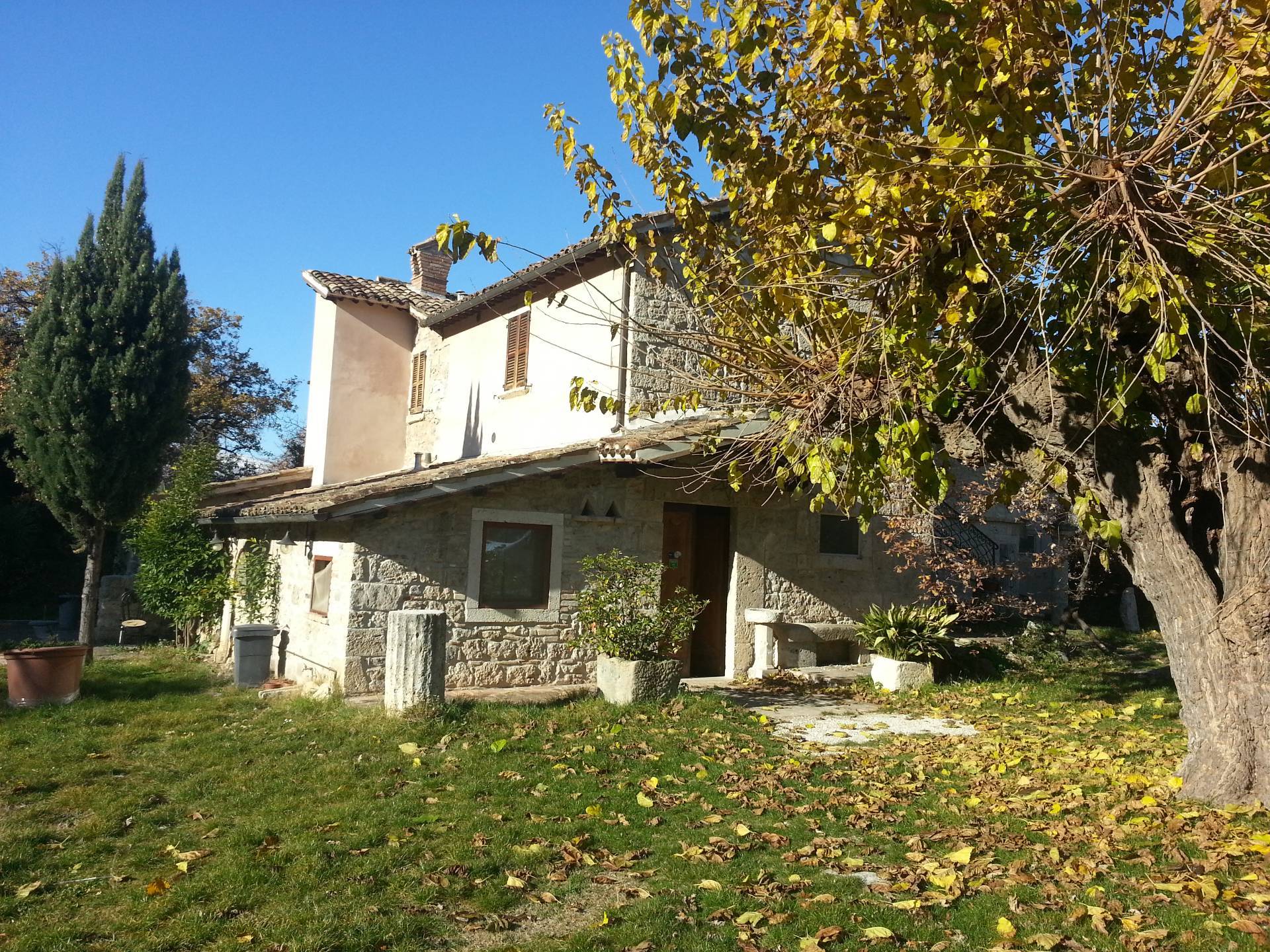 Casolare in vendita a Ascoli Piceno, Rosara