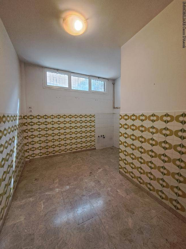 Appartamento con terrazzo in vendita a Ascoli Piceno, Piazzarola
