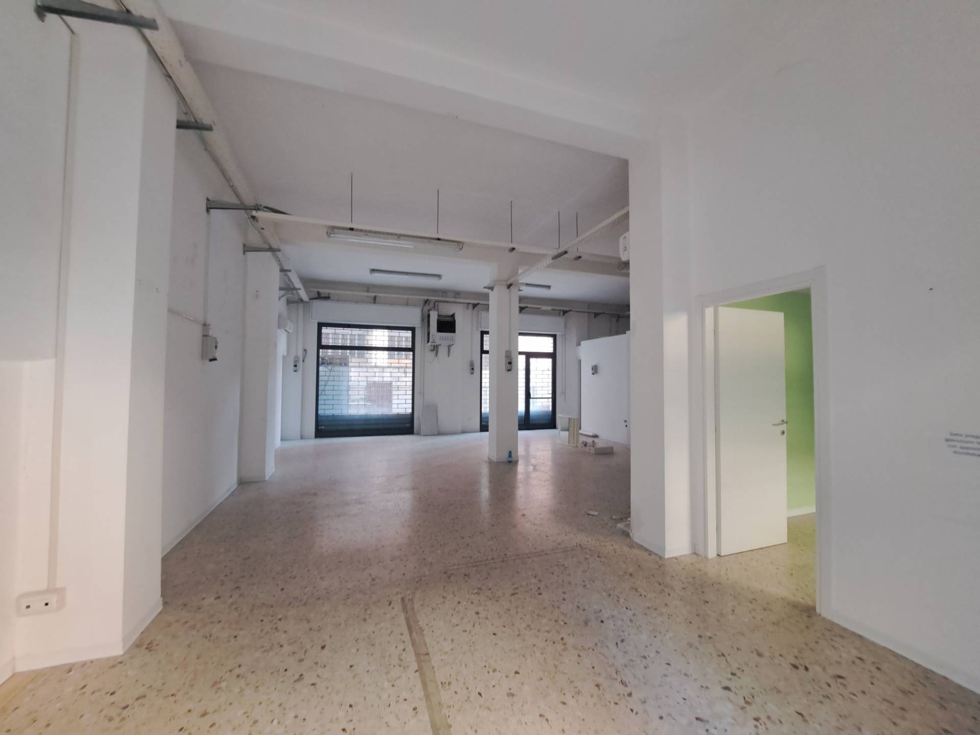 Locale commerciale in affitto a Ascoli Piceno, Porta Maggiore