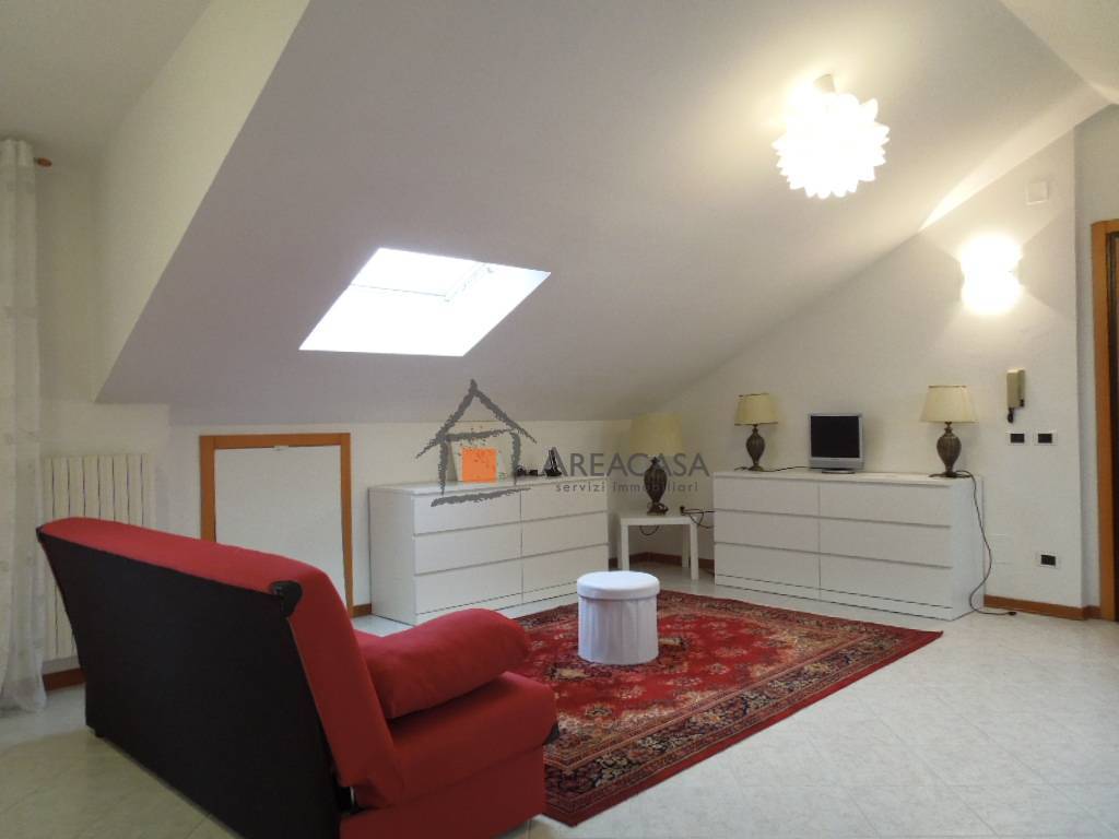 Mansarda in affitto a Sant'Egidio alla Vibrata