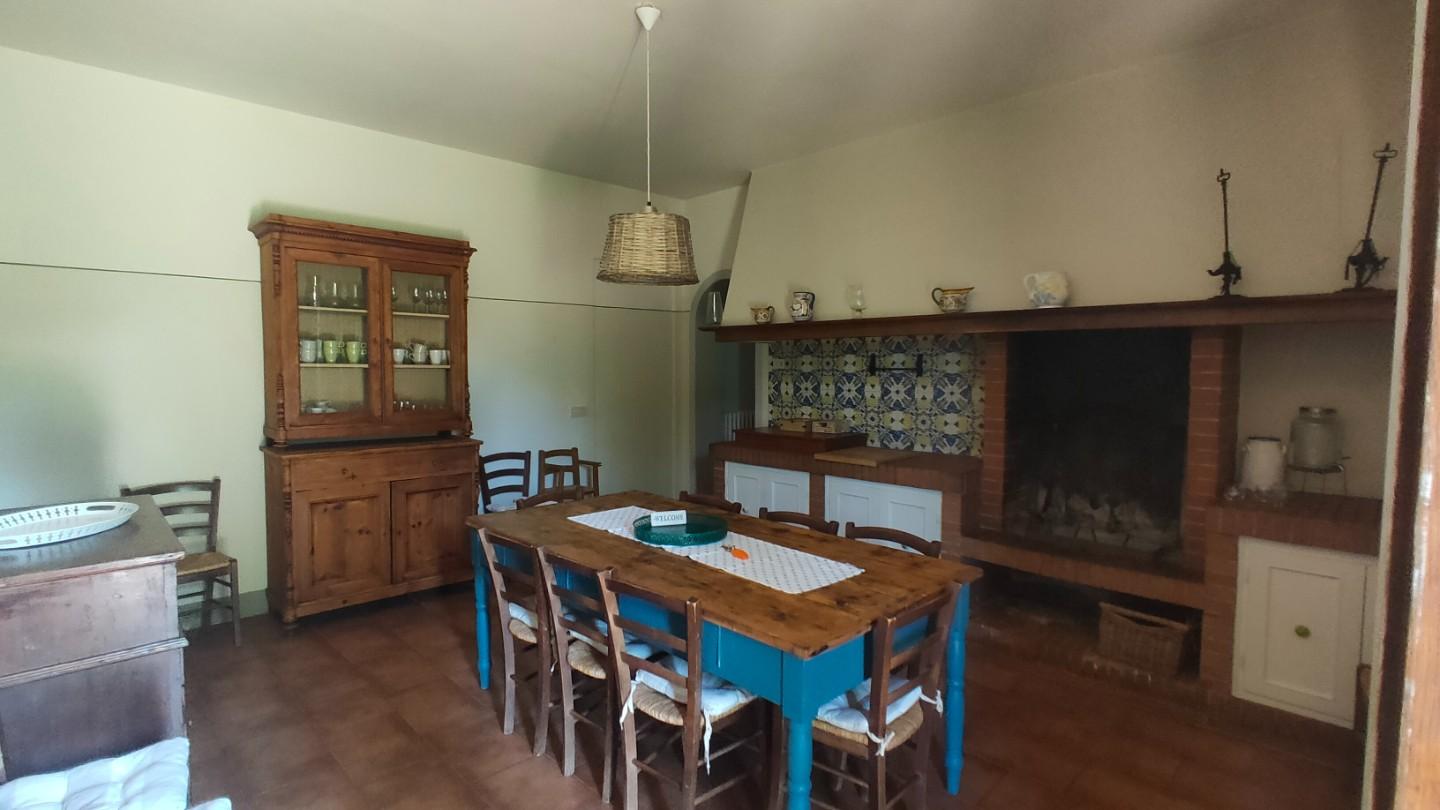 Rustico con giardino a Montecarlo