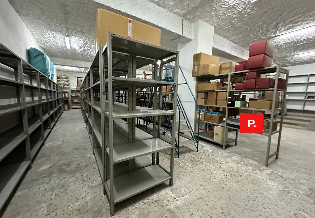 Locale commerciale in vendita a Santa Maria Capua Vetere