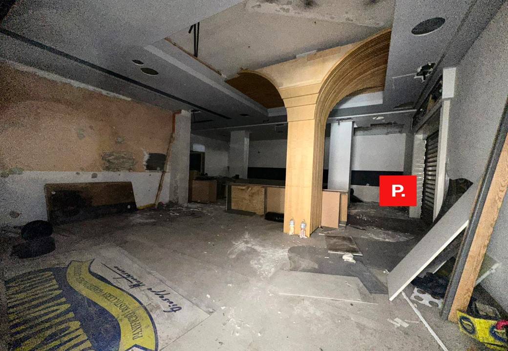 Locale commerciale in affitto a Santa Maria Capua Vetere