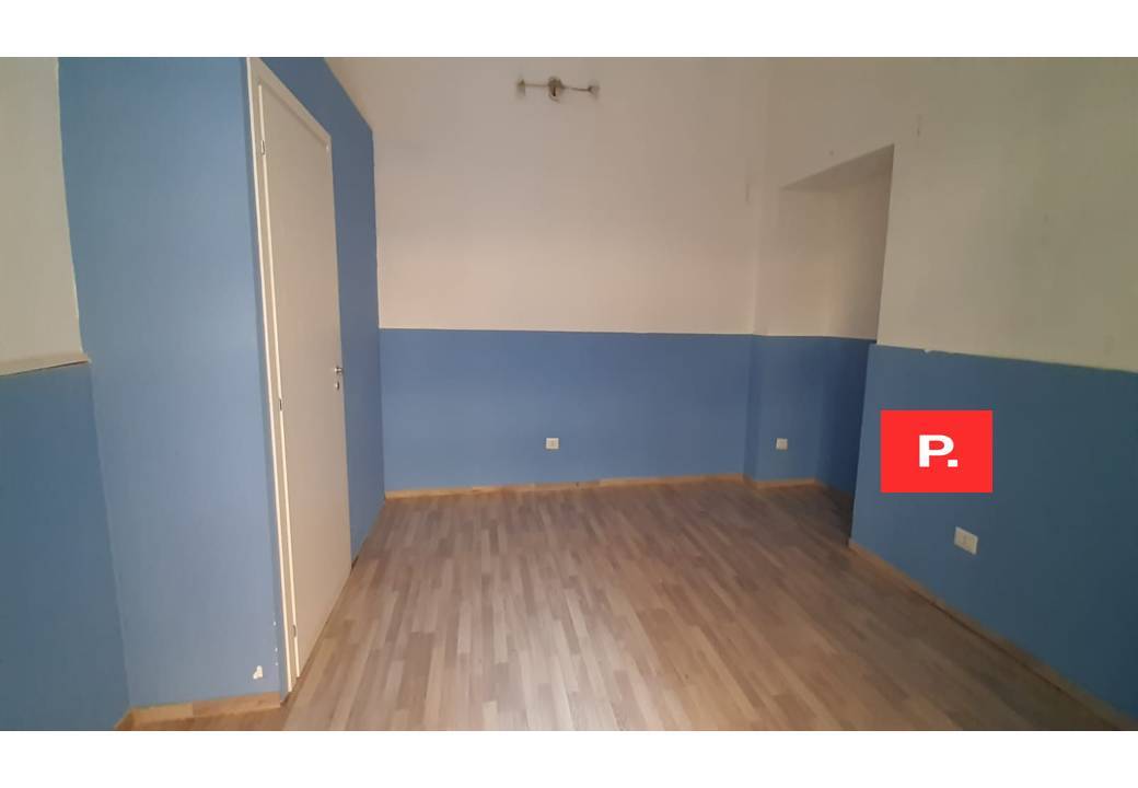 Locale commerciale in affitto a Santa Maria Capua Vetere