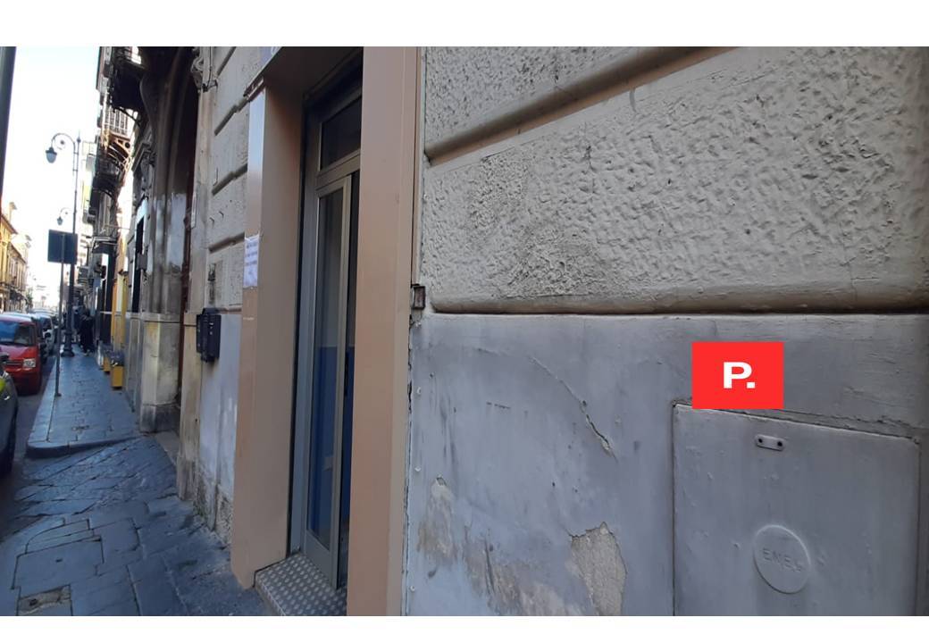 Locale commerciale in affitto a Santa Maria Capua Vetere