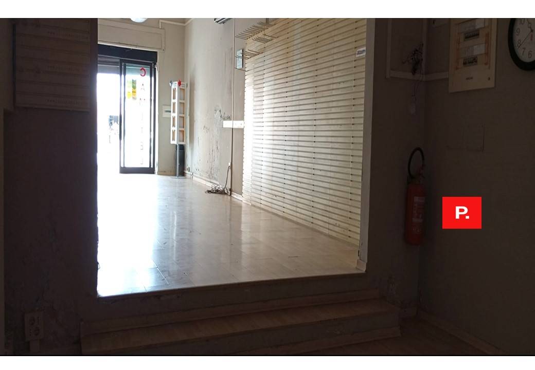 Locale commerciale in affitto a Capua