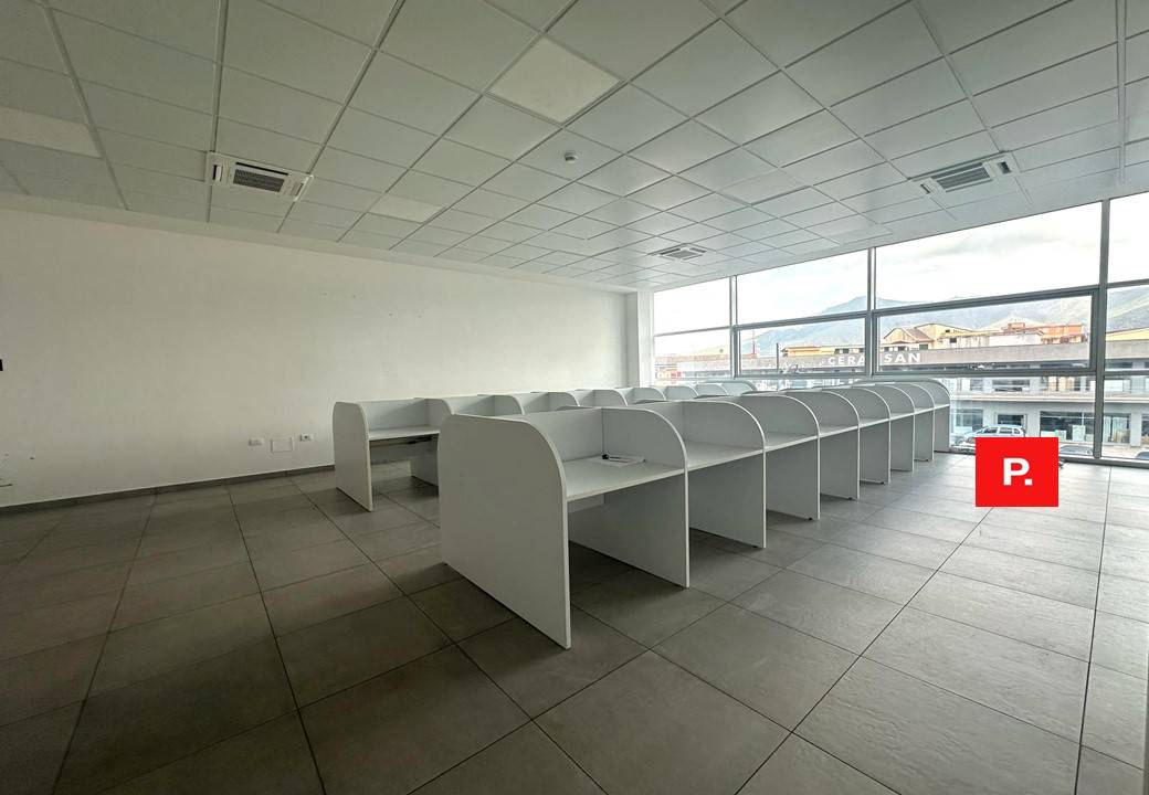 Studio/Ufficio in affitto a Curti