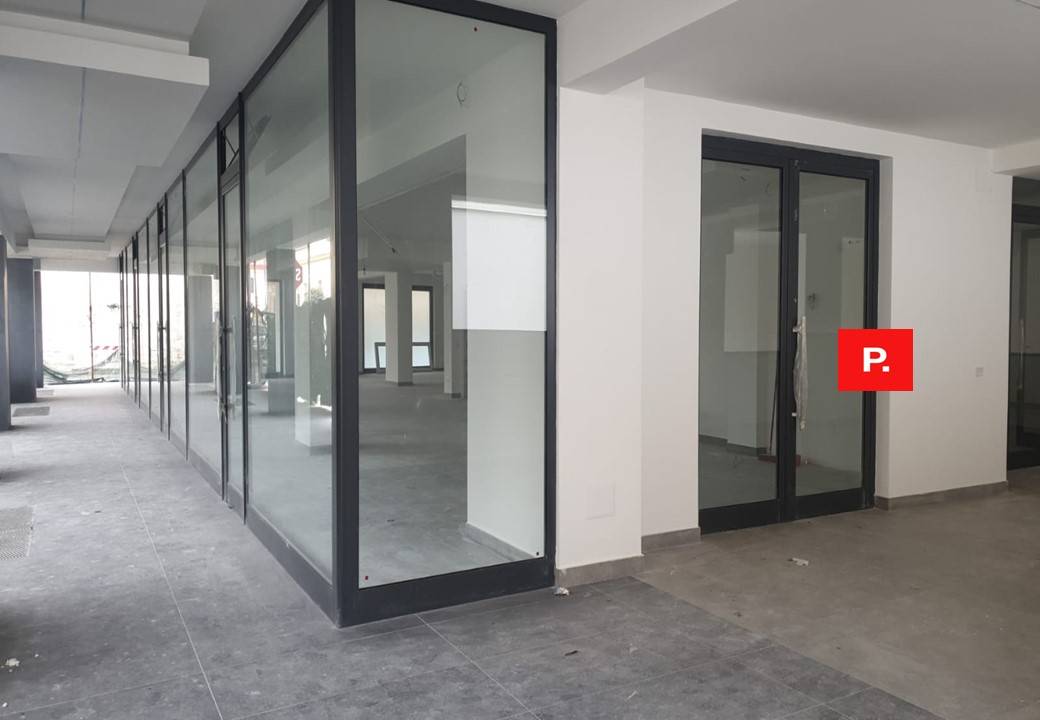 Locale commerciale in affitto a Curti