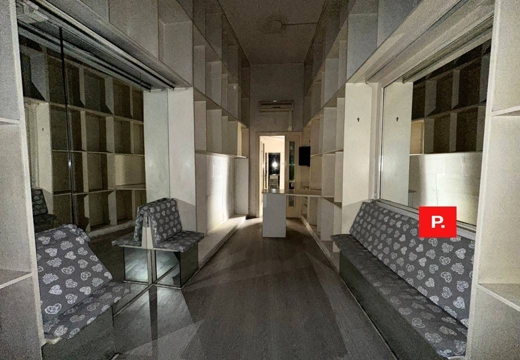 Locale commerciale in affitto a Santa Maria Capua Vetere