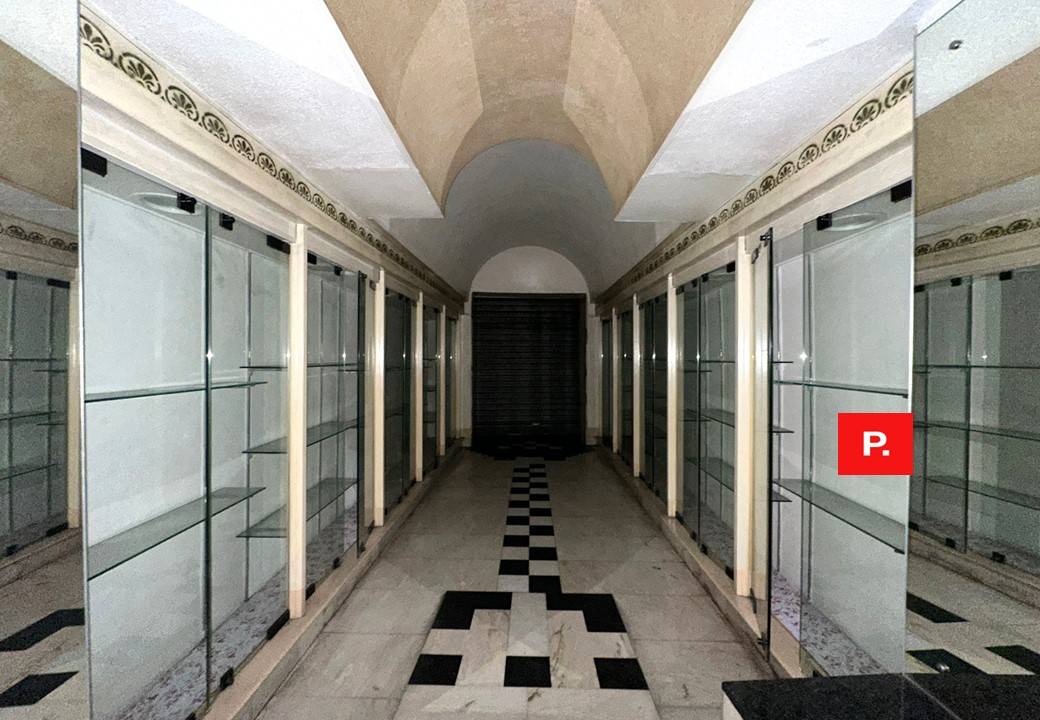Locale commerciale in affitto a Santa Maria Capua Vetere