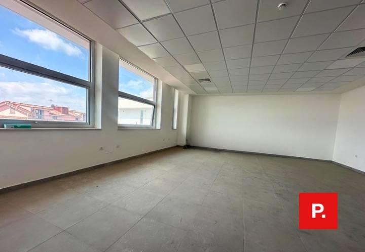 Locale commerciale in affitto a Curti