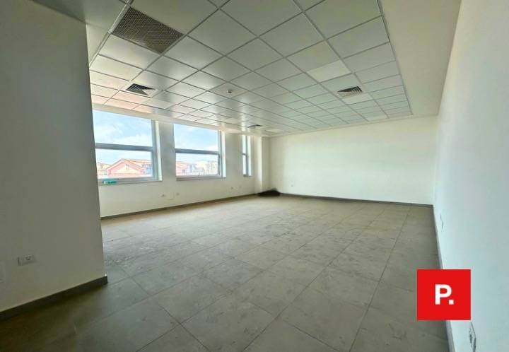 Locale commerciale in affitto a Curti