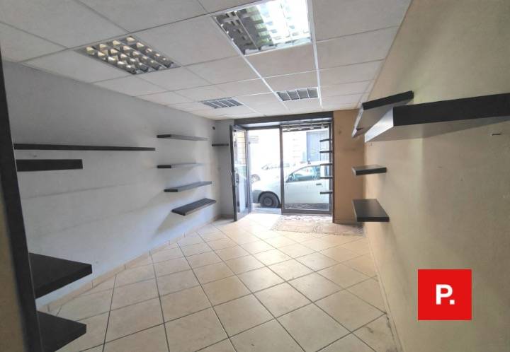 Locale commerciale in vendita a Santa Maria Capua Vetere
