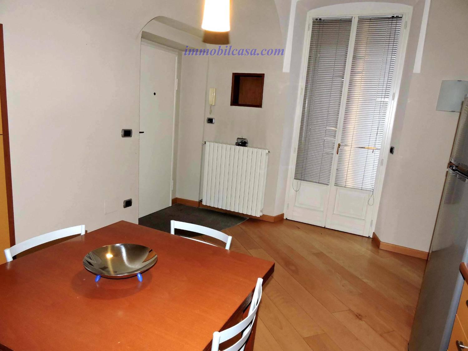 Trilocale arredato in affitto a Cuneo