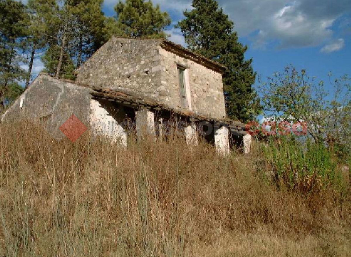 Casa indipendente da ristrutturare a Pico
