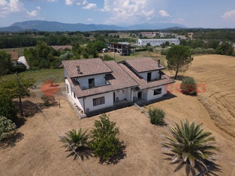 Rustico con giardino a Ceprano