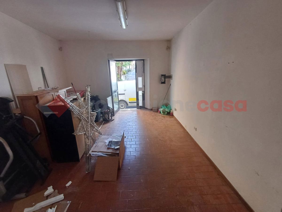 Negozio in affitto a Ceprano