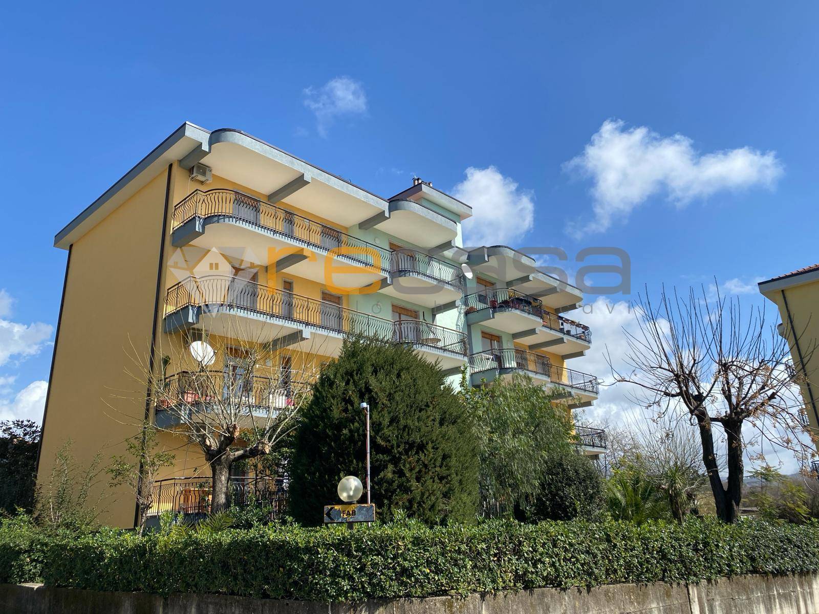 Appartamento con terrazzo, Montecorvino Pugliano bivio pratole