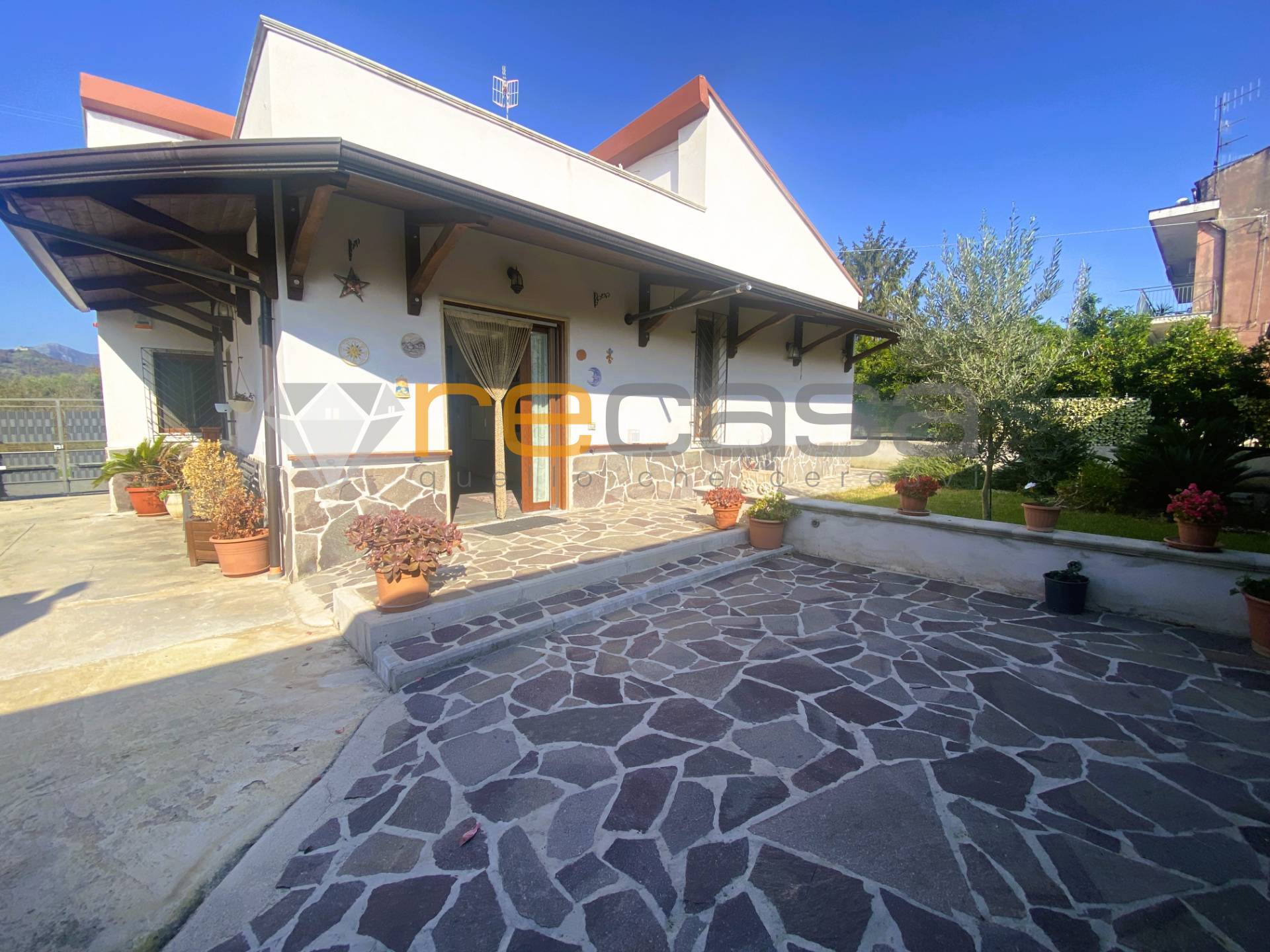 Villa indipendente in vendita a Pontecagnano Faiano, Pontecagnano