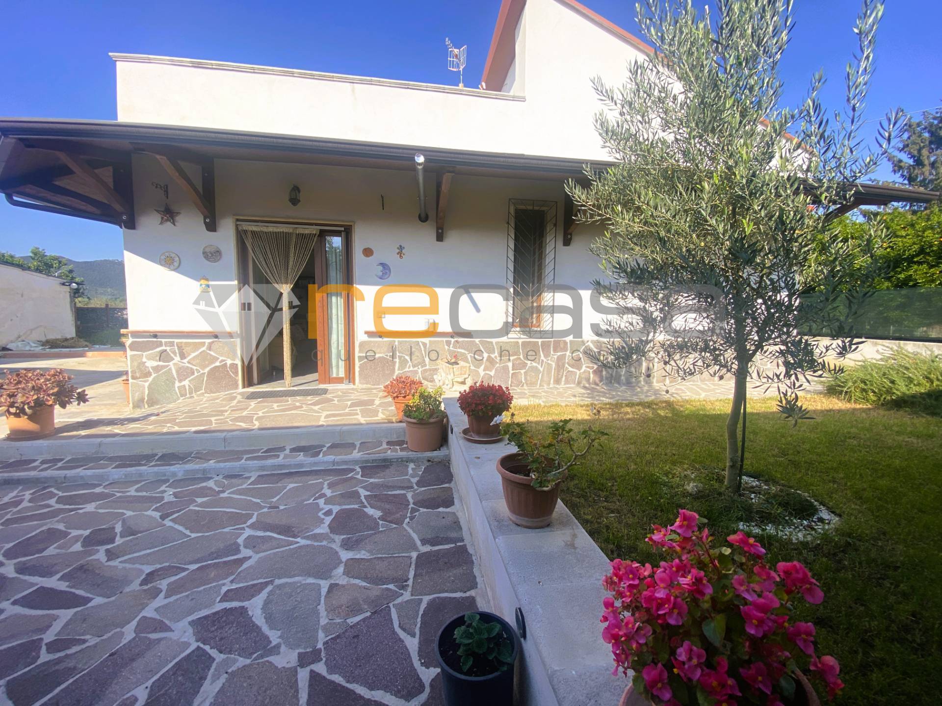 Villa indipendente in vendita a Pontecagnano Faiano, Pontecagnano