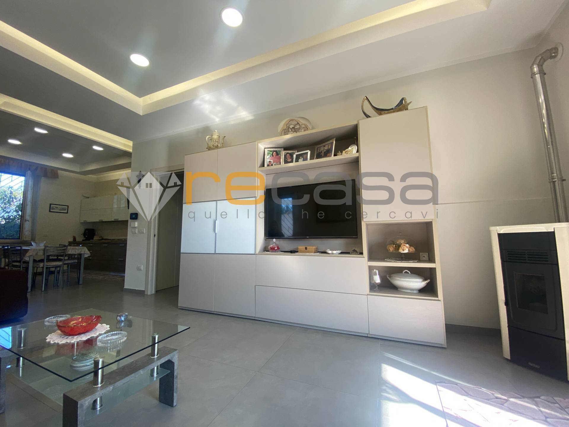 Villa indipendente in vendita a Pontecagnano Faiano, Pontecagnano