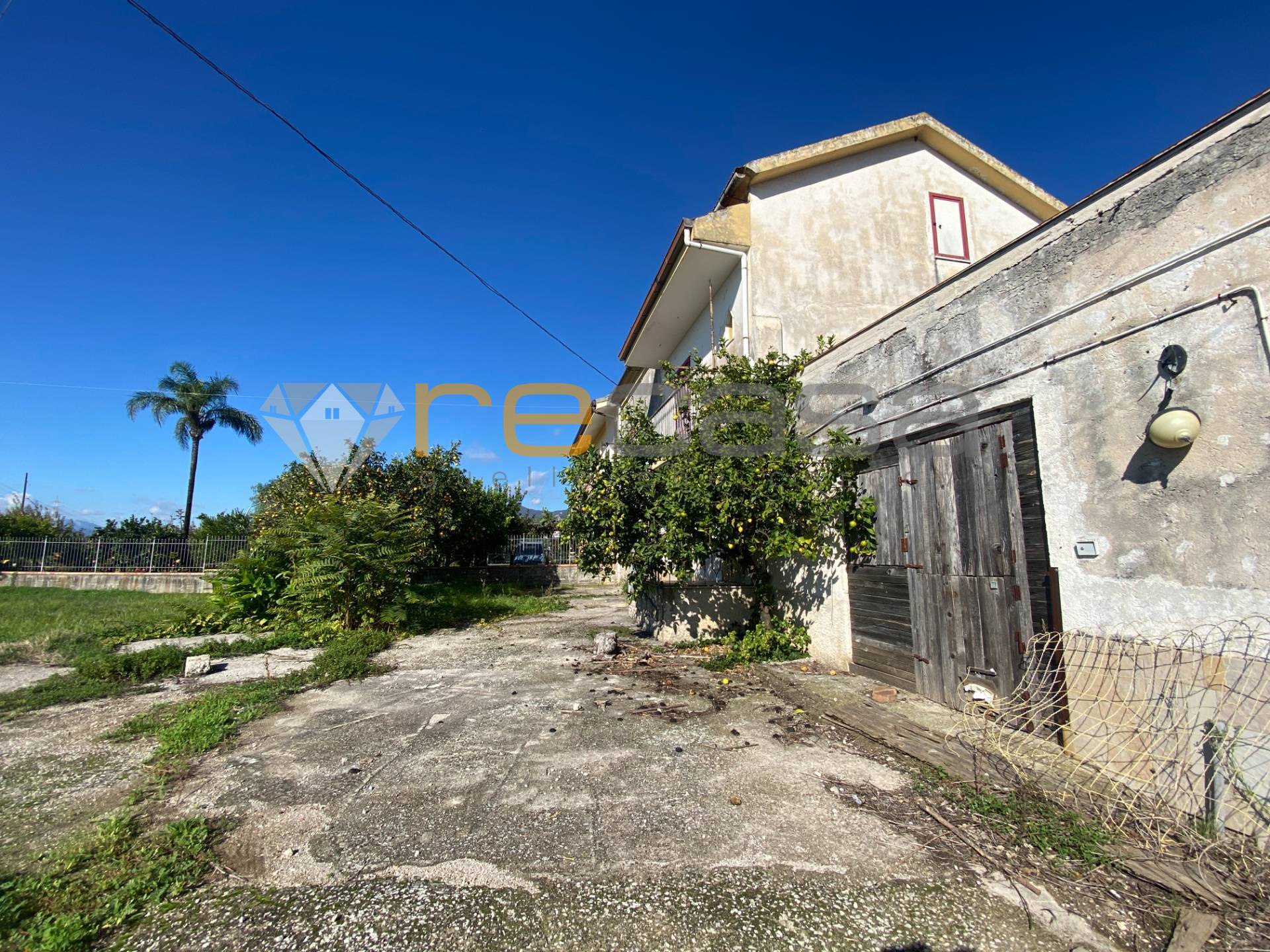 Casa semindipendente in vendita a Montecorvino Rovella, Macchia
