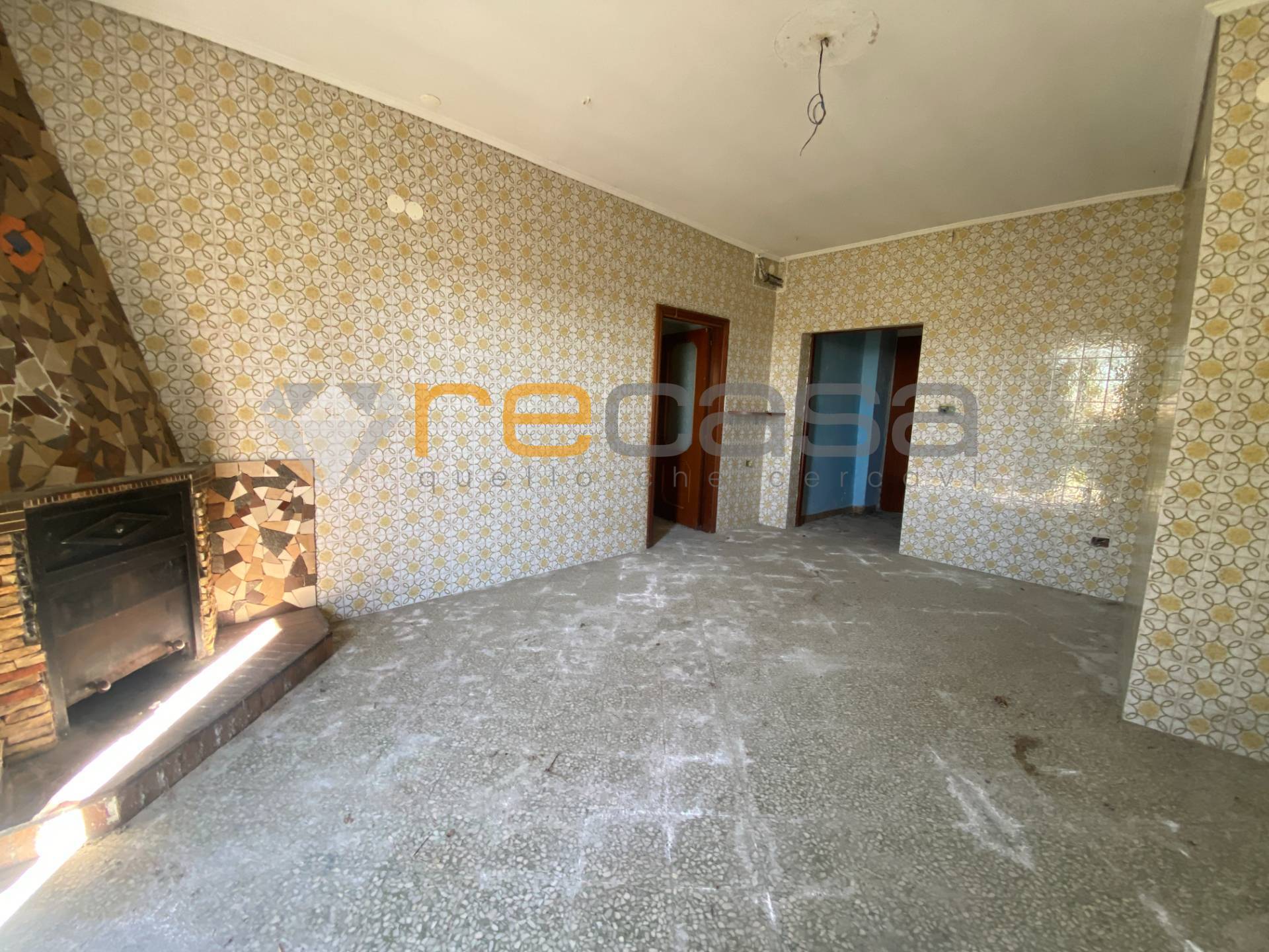 Casa semindipendente in vendita a Montecorvino Rovella, Macchia