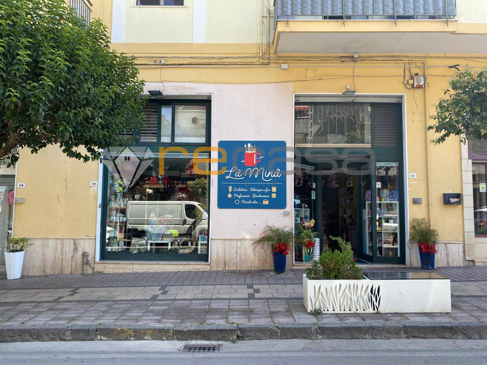 Locale commerciale in vendita a Pontecagnano Faiano, Pontecagnano