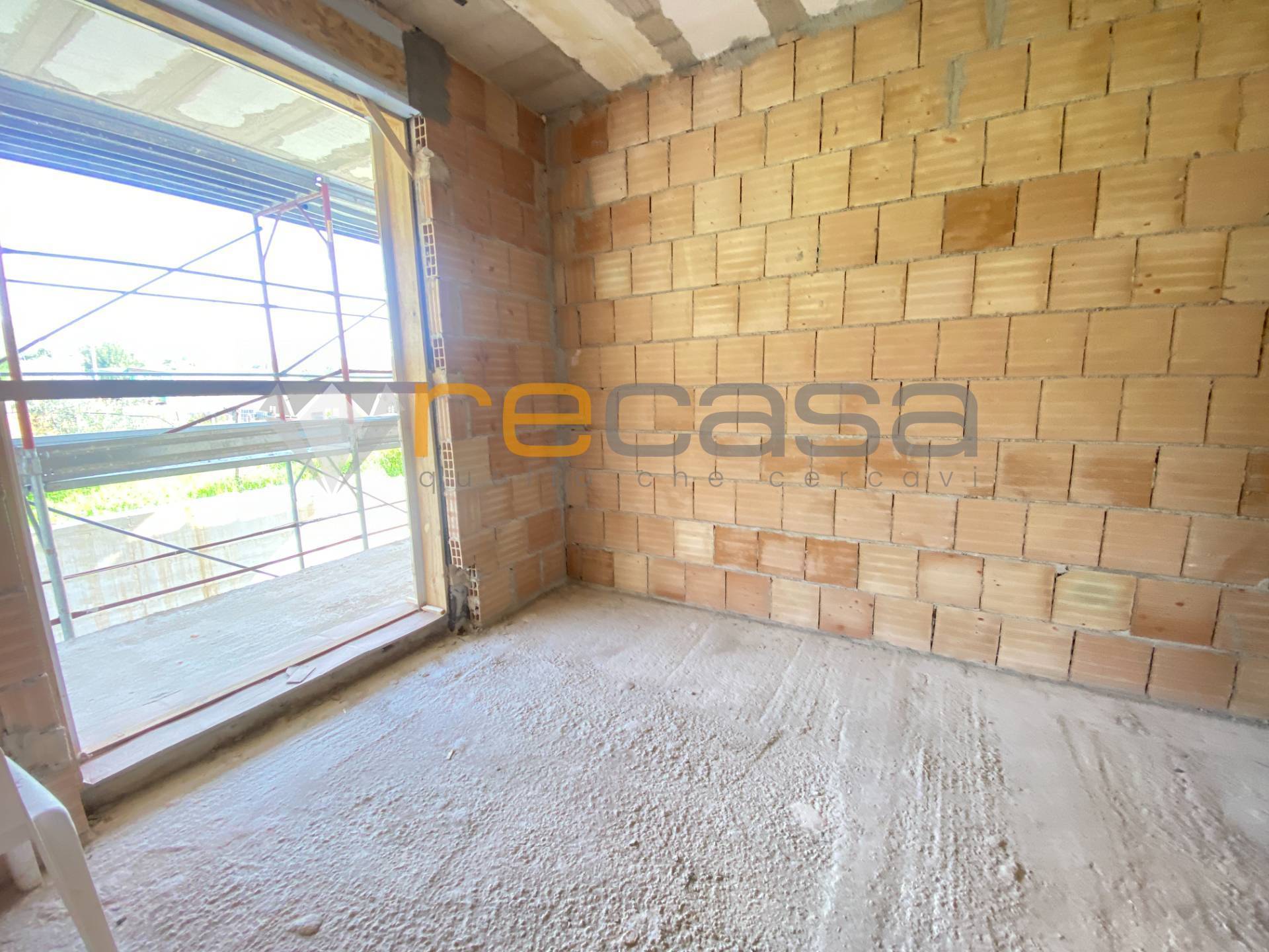 Appartamento con giardino in vendita a Salerno, Fuorni