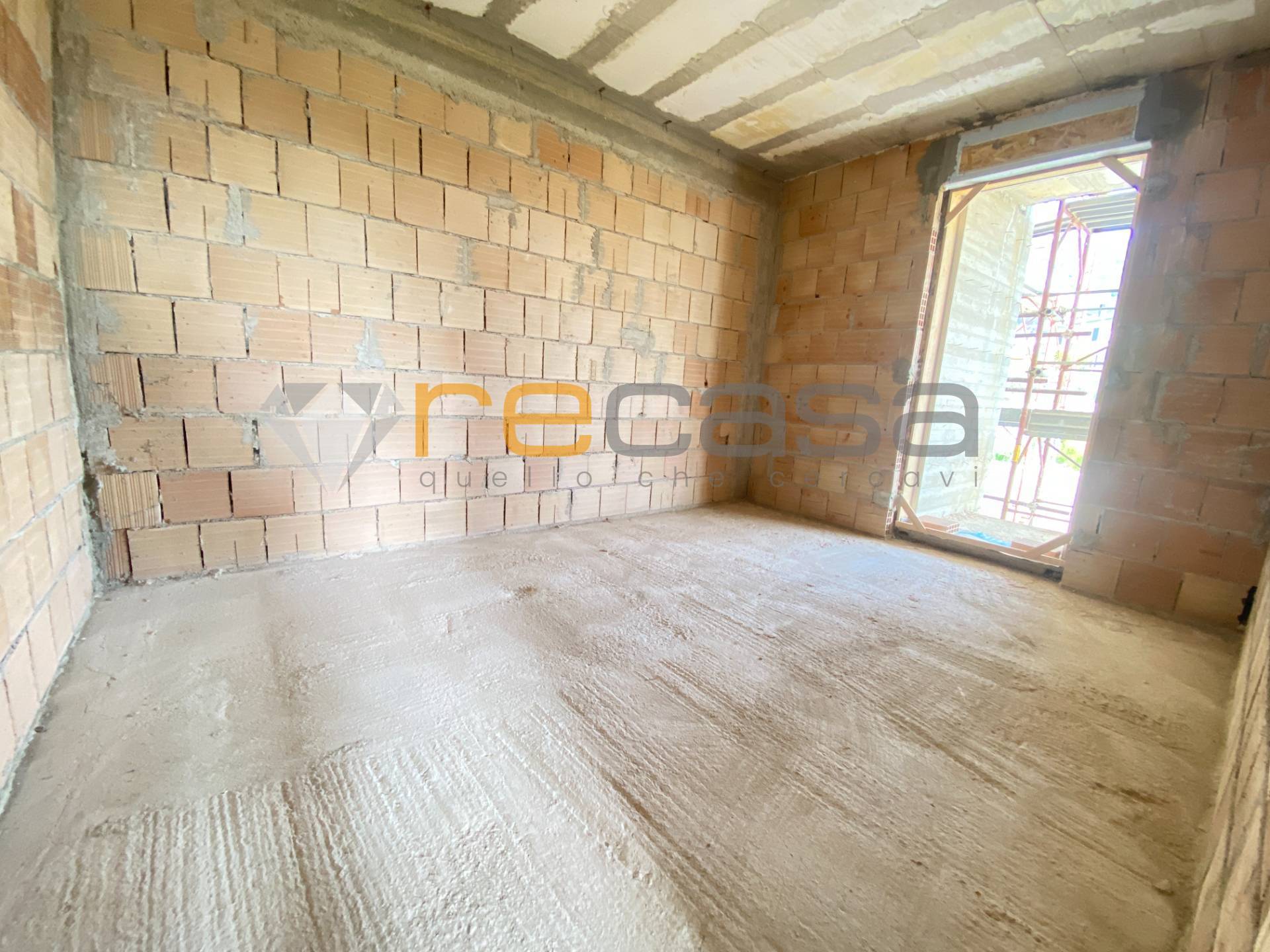 Appartamento con giardino in vendita a Salerno, Fuorni