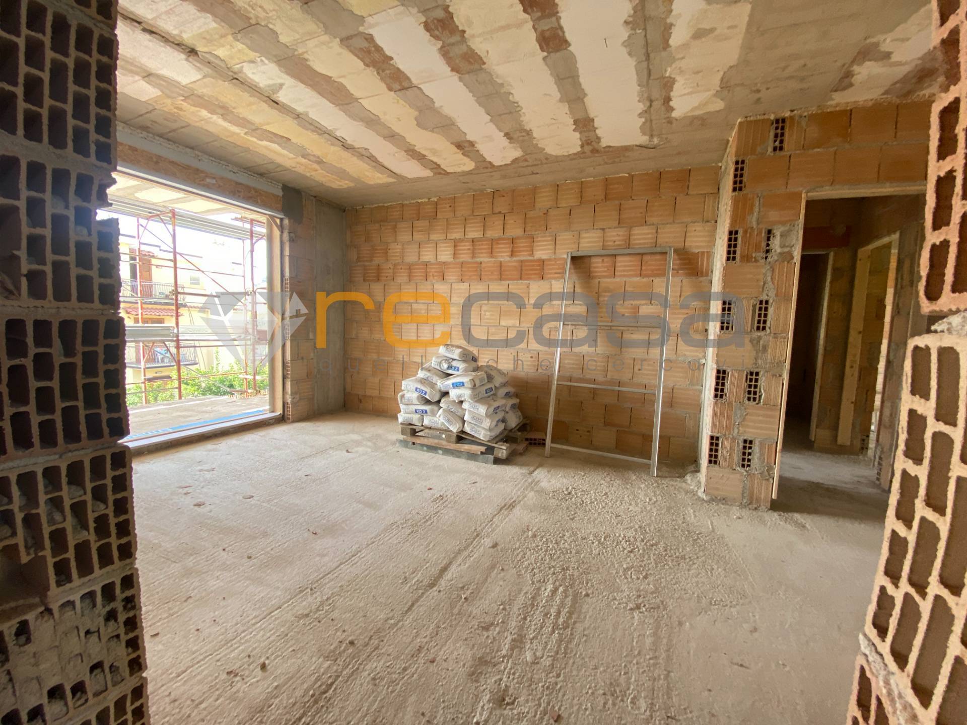 Appartamento con giardino in vendita a Salerno, Fuorni