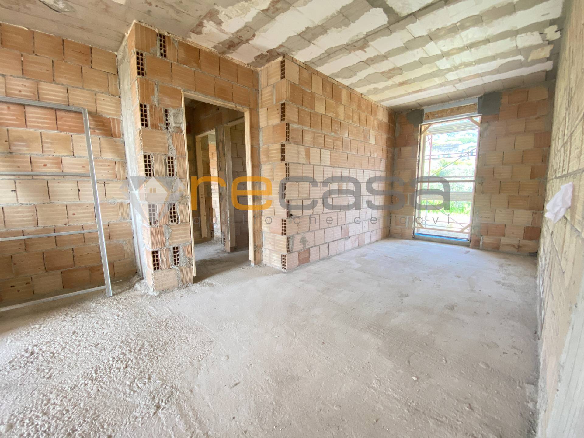 Appartamento con giardino in vendita a Salerno, Fuorni