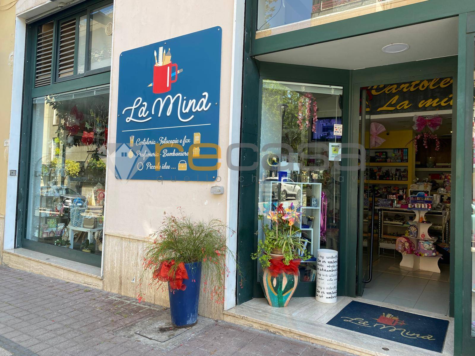 Locale commerciale in vendita a Pontecagnano Faiano, Pontecagnano