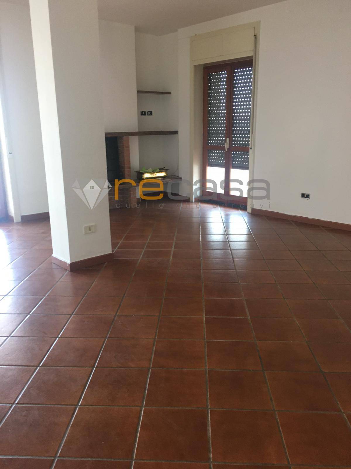 Appartamento con giardino in affitto a Montecorvino Rovella, San Martino