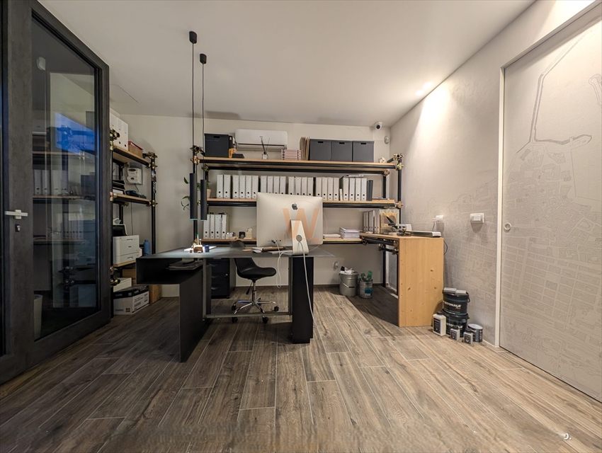 Ufficio ristrutturato in via citt� di milano, Trani