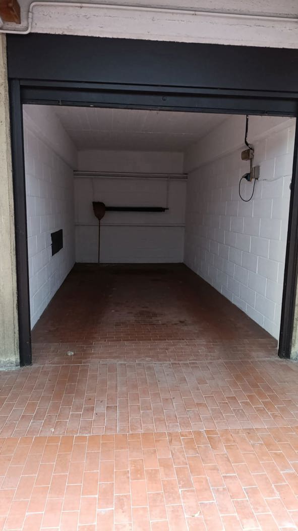Box/Garage 13mq in vendita a Milano
