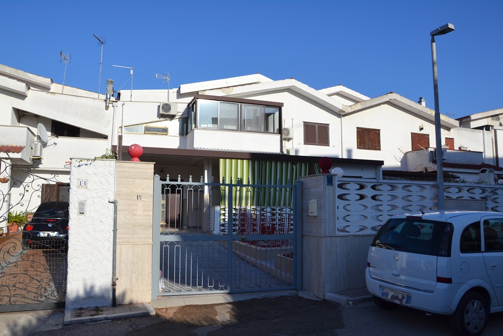 Villa in vendita a Canosa di Puglia, zona 167