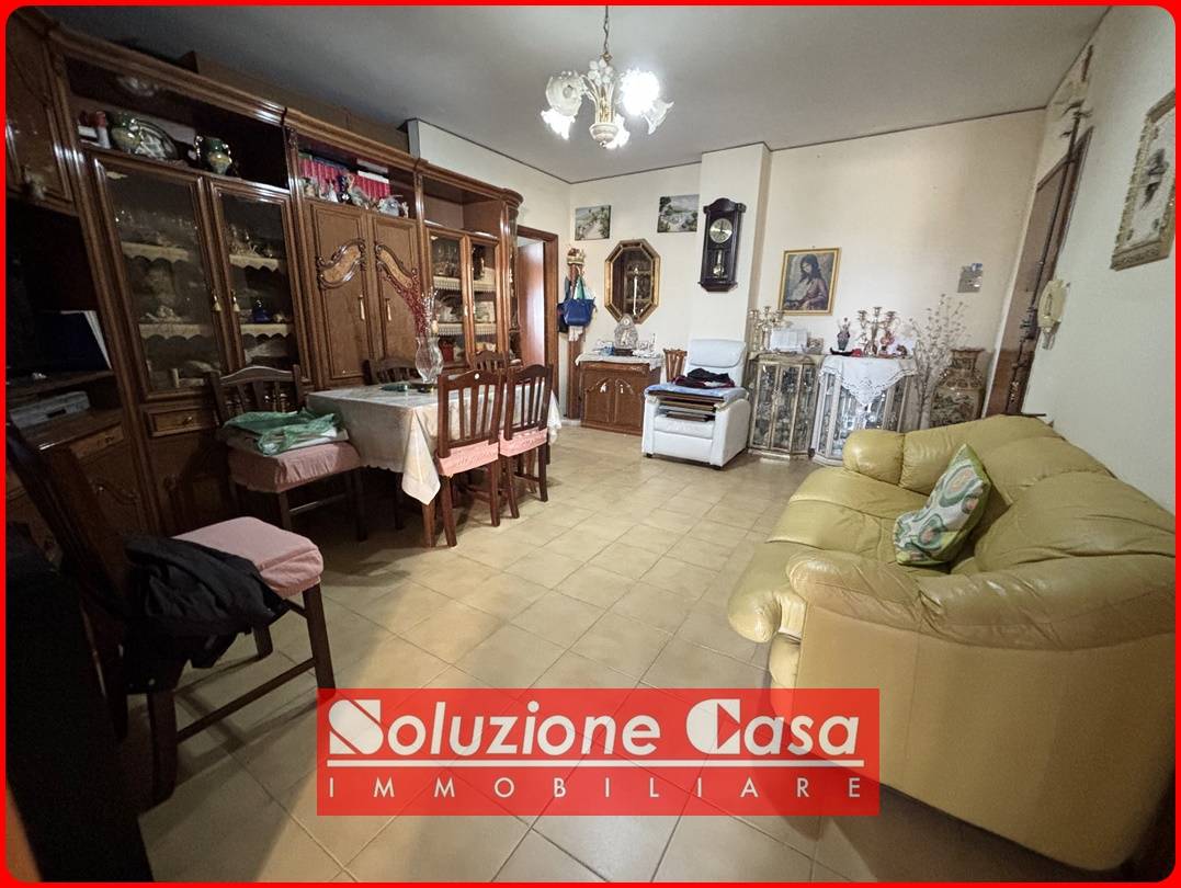 Appartamento in vendita a Canosa di Puglia, zona 167