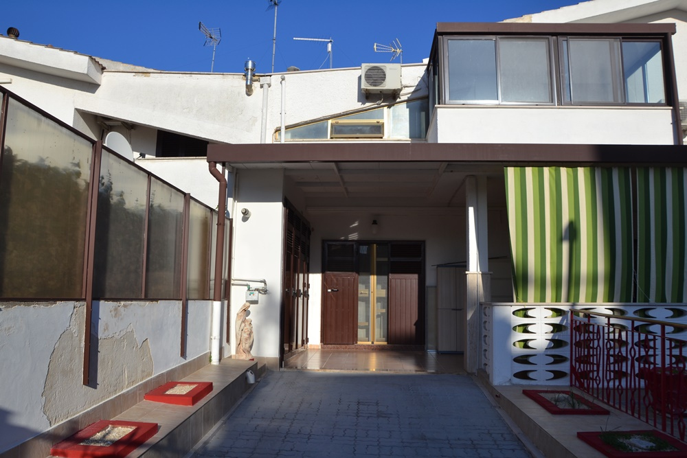 Villa in vendita a Canosa di Puglia, zona 167