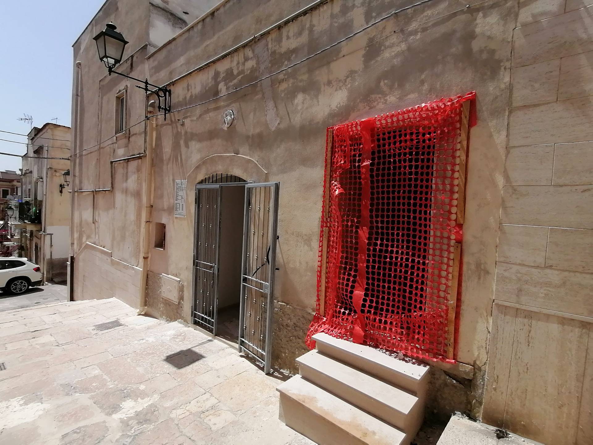 Casa indipendente in vendita a Canosa di Puglia, castello