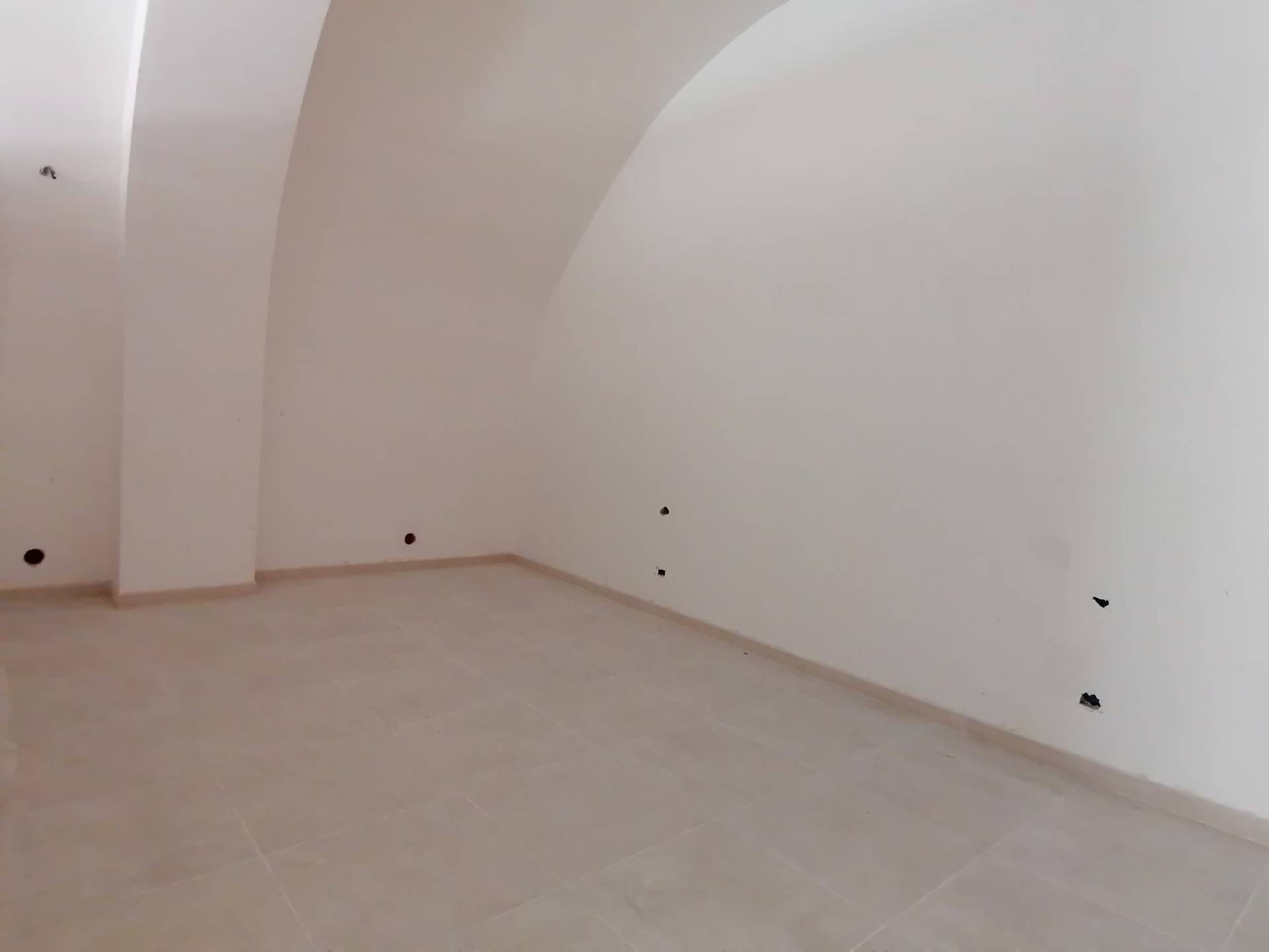 Casa indipendente in vendita a Canosa di Puglia, castello