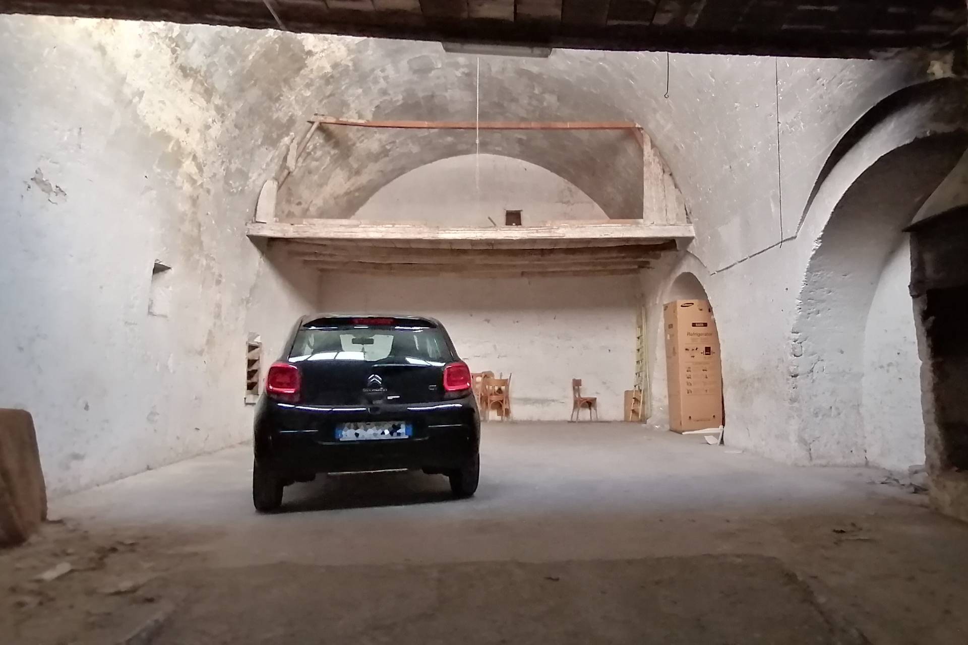 Box o garage in vendita a Canosa di Puglia