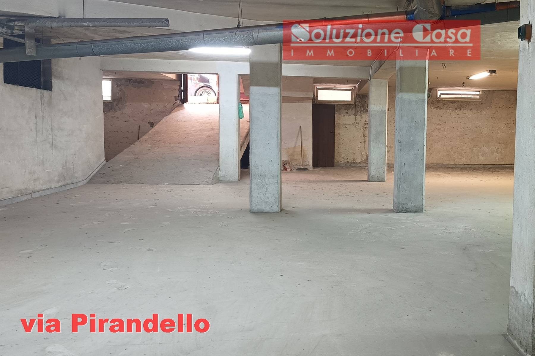 Box o garage in vendita a Canosa di Puglia