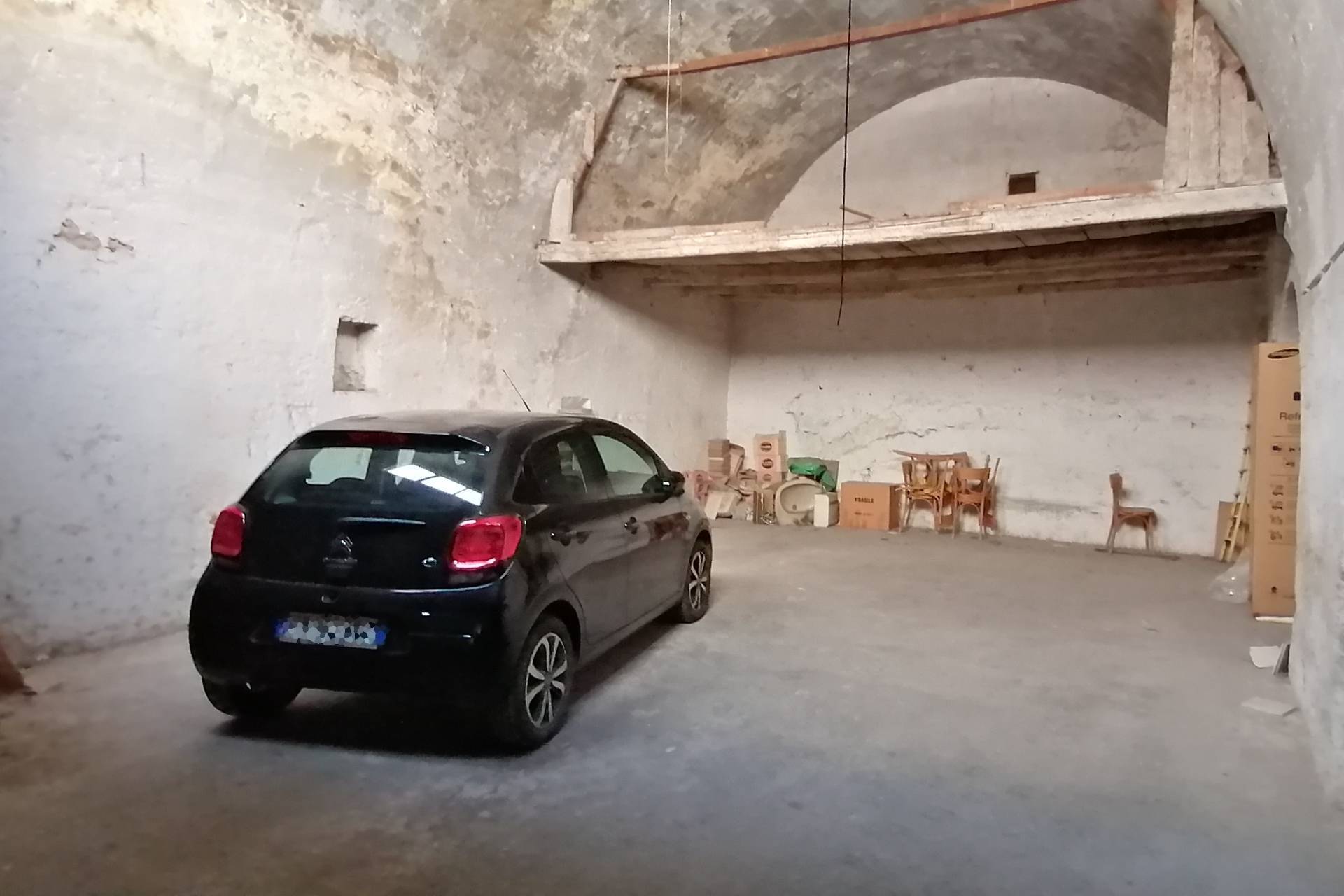 Box o garage in vendita a Canosa di Puglia