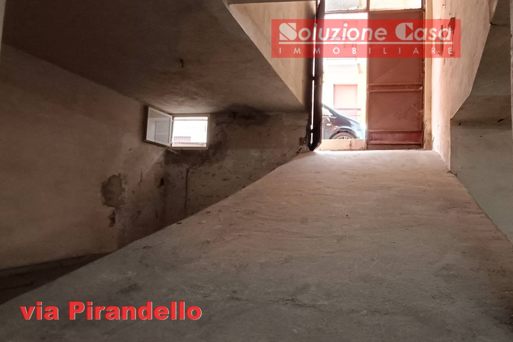 Box o garage in vendita a Canosa di Puglia